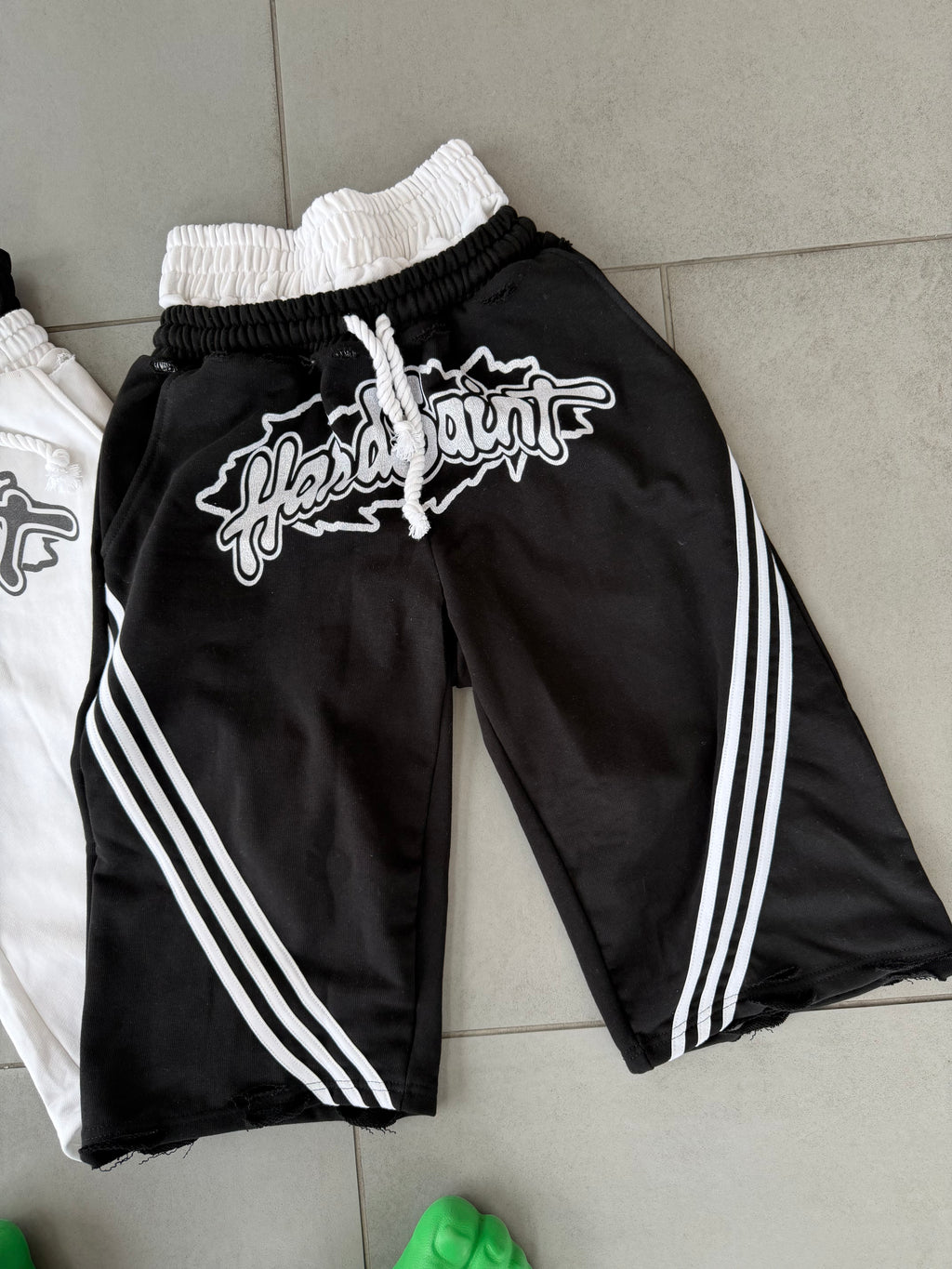 Money & motion Black Shorts