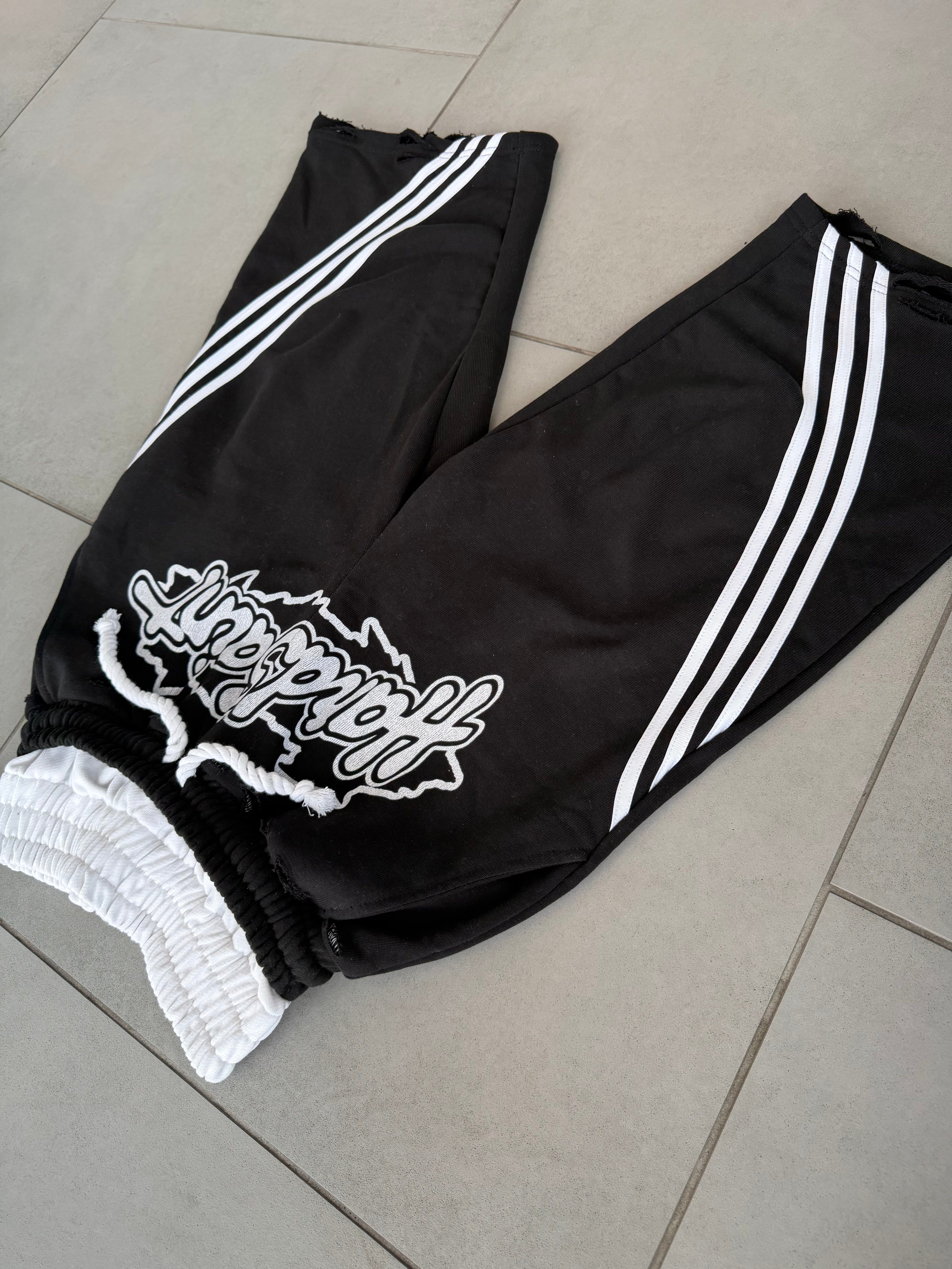 Money & motion Black Shorts